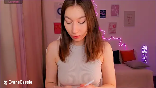 Snapshot of Cassie_Ice chatting on 01-12-25, 04:21 Cassie Ice online show from 01-12-25, 04:21