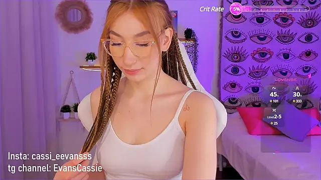 Snapshot of Cassie_Ice chatting on 03-06-25, 03:35 Cassie Ice online show from 03-06-25, 03:35