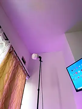 HannaSmiith online show from 10-11-25, 01:20