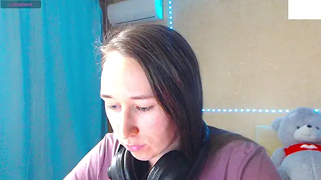 --Model--2 online show from 02-11-25, 11:22