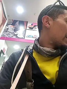 Snapshot of jeremiabello chatting on 12-22-24, 08:36 jeremiabello online show from 12-22-24, 08:36