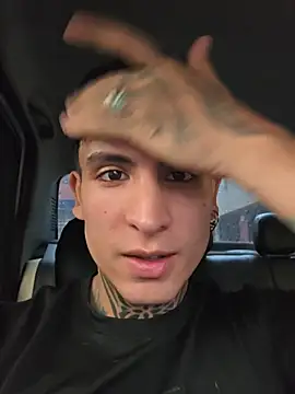 Snapshot of christangel_96_ chatting on 12-05-25, 06:26 christangel 96 online show from 12-05-25, 06:26