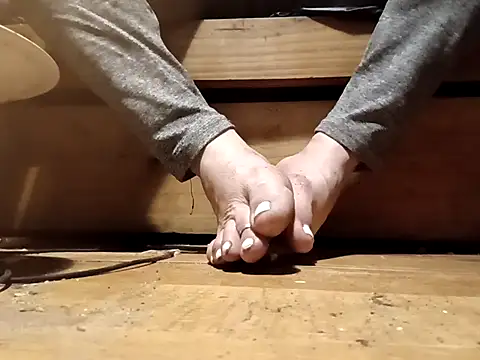 Snapshot of tus_ordenes_mis_deseos chatting on 10-21-25, 04:02 tus ordenes mis deseos online show from 10-21-25, 04:02