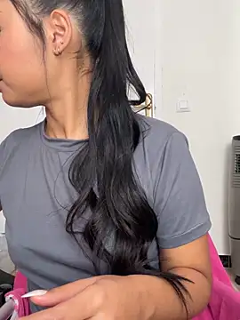 Snapshot of _Luana chatting on 02-07-25, 09:05  Luana online show from 02-07-25, 09:05