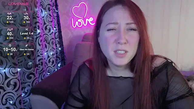 Snapshot of KellyCrystall chatting on 12-21-25, 07:15 KellyCrystall online show from 12-21-25, 07:15