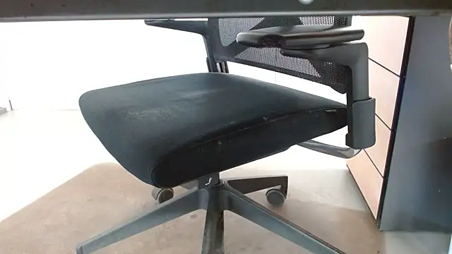 Snapshot of lovewalknaked chatting on 11-21-25, 10:36 lovewalknaked online show from 11-21-25, 10:36