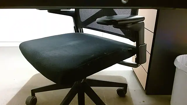 Snapshot of lovewalknaked chatting on 12-03-25, 04:38 lovewalknaked online show from 12-03-25, 04:38