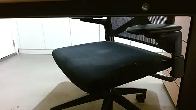 Snapshot of lovewalknaked chatting on 12-05-25, 04:36 lovewalknaked online show from 12-05-25, 04:36