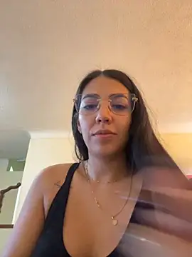 StaceyJones1 online show from 11-08-25, 04:18