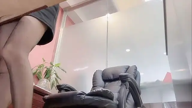 QianF-666 online show from 12-20-25, 02:51