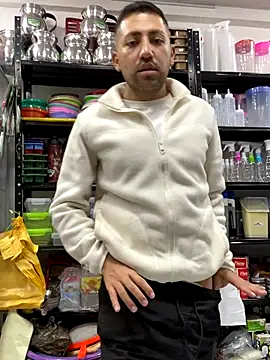 Snapshot of JuanZapata33 chatting on 10-23-25, 09:57 JuanZapata33 online show from 10-23-25, 09:57