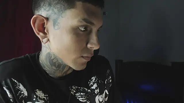 Travistanner 28 online show from 03-06-26, 10:39