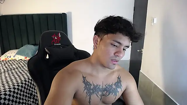 Snapshot of man_dur07 chatting on 10-15-25, 06:52 man dur07 online show from 10-15-25, 06:52