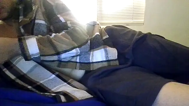 Snapshot of Posh_marc chatting on 11-04-25, 12:32 Posh marc online show from 11-04-25, 12:32