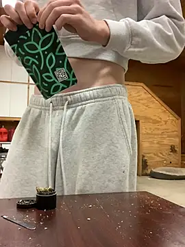 Snapshot of YourFavTwinkie chatting on 02-03-26, 07:02 YourFavTwinkie online show from 02-03-26, 07:02