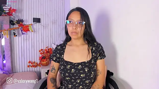 Valery wang online show from 10-12-25, 02:05