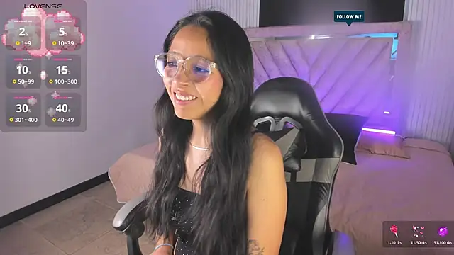 Valery wang online show from 11-26-25, 11:44