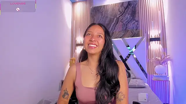 Snapshot of Valery_wang chatting on 04-13-26, 11:59 Valery wang online show from 04-13-26, 11:59