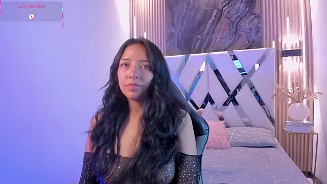 Snapshot of Valery_wang chatting on 04-14-26, 12:00 Valery wang online show from 04-14-26, 12:00