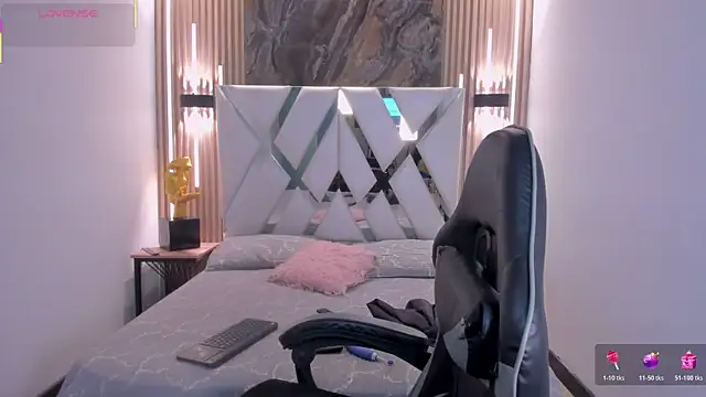 Snapshot of Valery_wang chatting on 04-16-26, 11:55 Valery wang online show from 04-16-26, 11:55