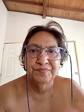 florecita69 online show from 10-17-25, 03:25