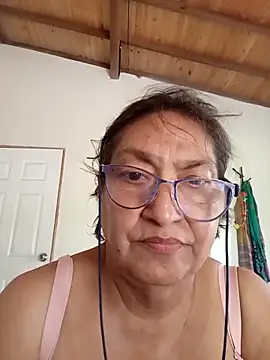 florecita69 online show from 10-24-25, 02:35