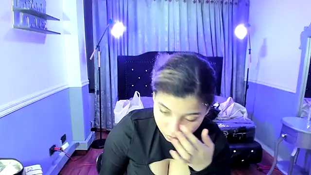 Mayaa ross online show from 11-18-25, 12:49