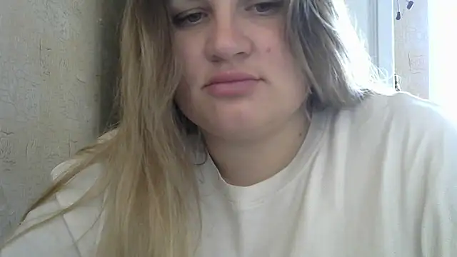 Snapshot of Honeydew-Waves chatting on 11-14-25, 06:23 Honeydew-Waves online show from 11-14-25, 06:23