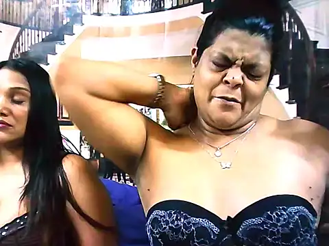 indianCherryPie online show from 10-13-25, 06:02