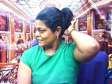 Snapshot of indianCherryPie chatting on 12-19-25, 05:25 indianCherryPie online show from 12-19-25, 05:25