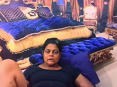 Snapshot of indianCherryPie chatting on 02-06-26, 06:40 indianCherryPie online show from 02-06-26, 06:40