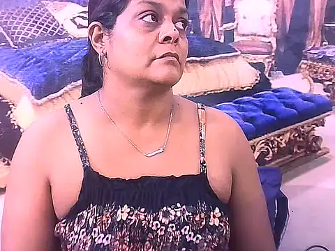 Snapshot of indianCherryPie chatting on 02-13-26, 05:25 indianCherryPie online show from 02-13-26, 05:25