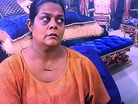 Snapshot of indianCherryPie chatting on 02-19-26, 05:14 indianCherryPie online show from 02-19-26, 05:14