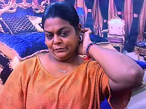 Snapshot of indianCherryPie chatting on 02-25-26, 05:17 indianCherryPie online show from 02-25-26, 05:17