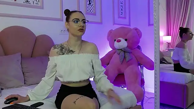 Abby  White online show from 01-28-25, 05:03