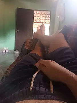 Snapshot of 1995eduardo chatting on 03-05-25, 05:18 1995eduardo online show from 03-05-25, 05:18