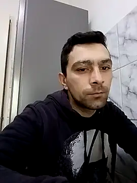 Snapshot of the_hot chatting on 12-14-24, 08:56 the hot online show from 12-14-24, 08:56