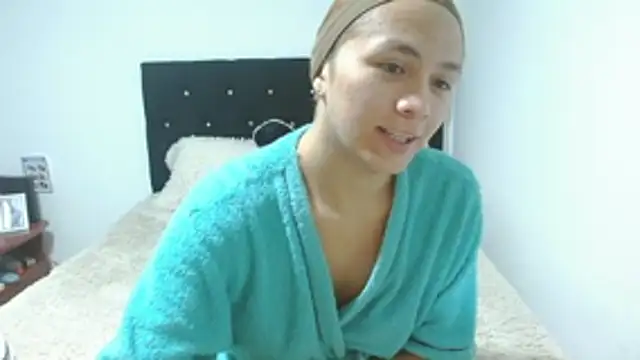 Snapshot of giuliana_andrade chatting on 10-24-25, 12:08 giuliana andrade online show from 10-24-25, 12:08