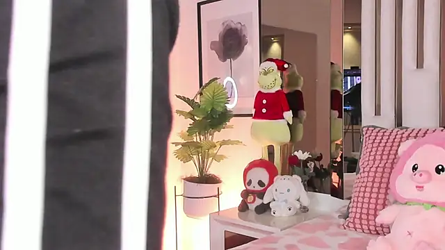 Kitty Eliffe online show from 12-02-25, 09:32