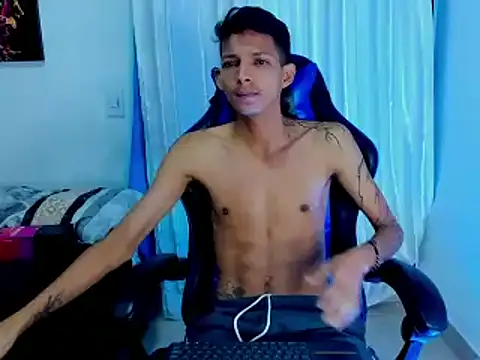 Gekobad online show from 12-15-24, 03:02