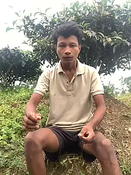 Snapshot of ShroveRising chatting on 10-29-25, 05:31 ShroveRising online show from 10-29-25, 05:31