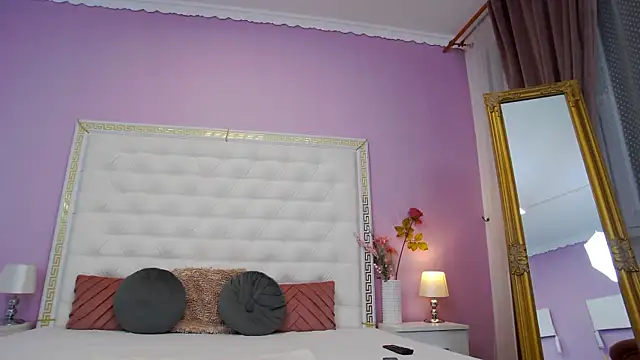 Lenna Paul online show from 11-21-25, 04:44