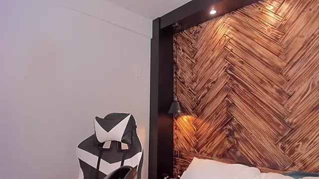 emma collson online show from 10-29-25, 11:17