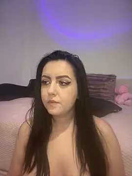 Snapshot of Ariel__Blossom chatting on 01-24-25, 08:22 Ariel Blossom online show from 01-24-25, 08:22