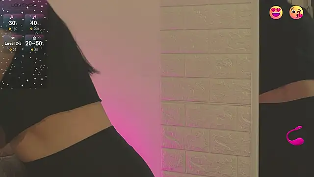 Snapshot of Ariel__Blossom chatting on 03-10-25, 06:59 Ariel Blossom online show from 03-10-25, 06:59