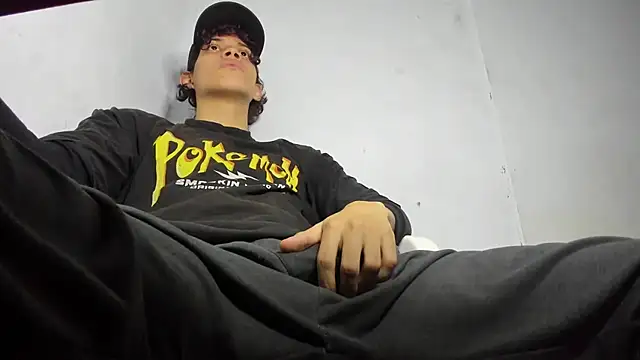 Snapshot of lax777_ chatting on 10-27-25, 10:58 lax777 online show from 10-27-25, 10:58