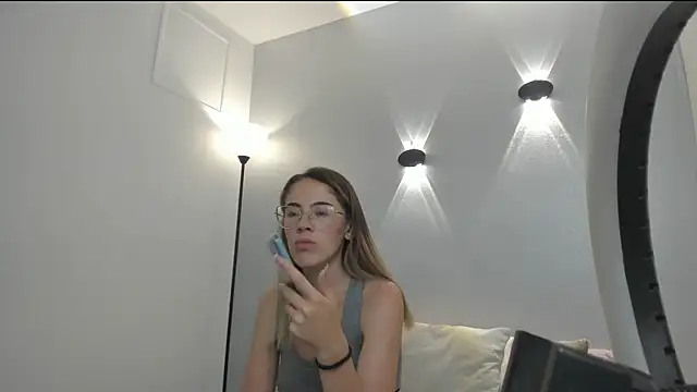 yulievans online show from 12-19-24, 02:45