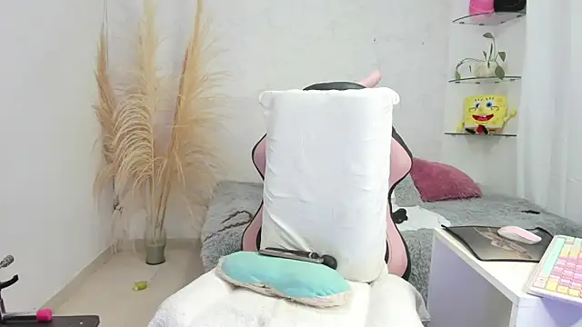 Leslie browm online show from 11-06-25, 11:22