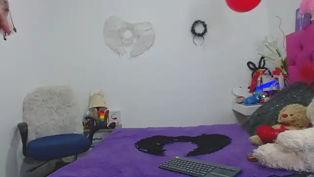 Snapshot of AlexaFontana chatting on 03-05-25, 04:56 AlexaFontana online show from 03-05-25, 04:56