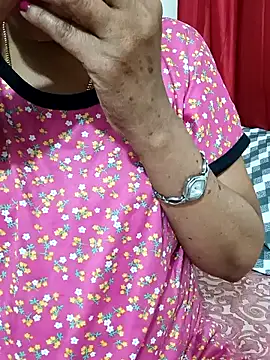 Snapshot of Saroj-Shah chatting on 03-01-26, 06:10 Saroj-Shah online show from 03-01-26, 06:10